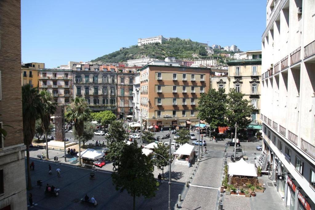 Boutique Hotel Piazza Carita Naples Extérieur photo